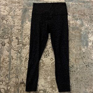 Lululemon black cheetah print leggings